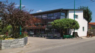 Einfahrt HAUN Büro und Parkplatz - Mühlbachstraße Münchnerau